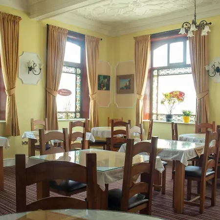 The Shakespeare Deluxe Hotel And Caribbean Restaurant Halifax-2